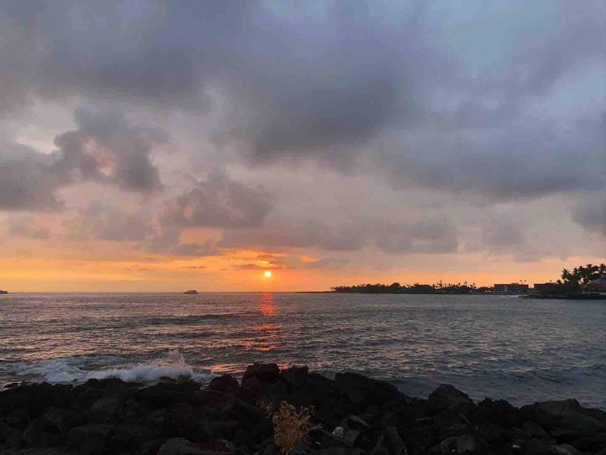 Family Friendly Kailua Bay View Ac Free Parking Walk To Kailua Village Luaran gambar